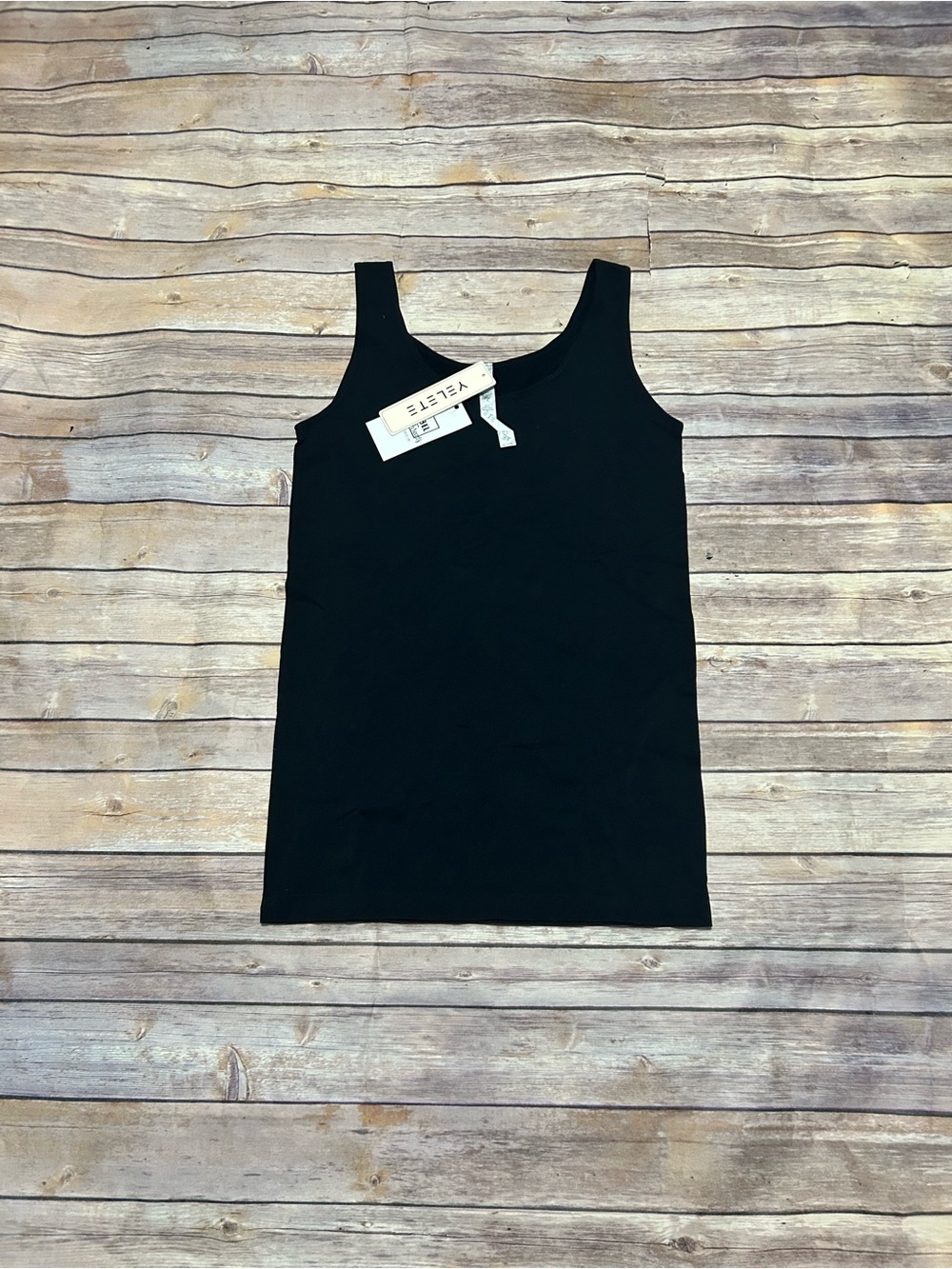 Everybody Loves me Seamless Tank Black